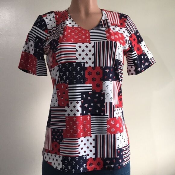 Denim & Co. Printed Americana Perfect Jersey V-Neck Top - Picture 5 of 7